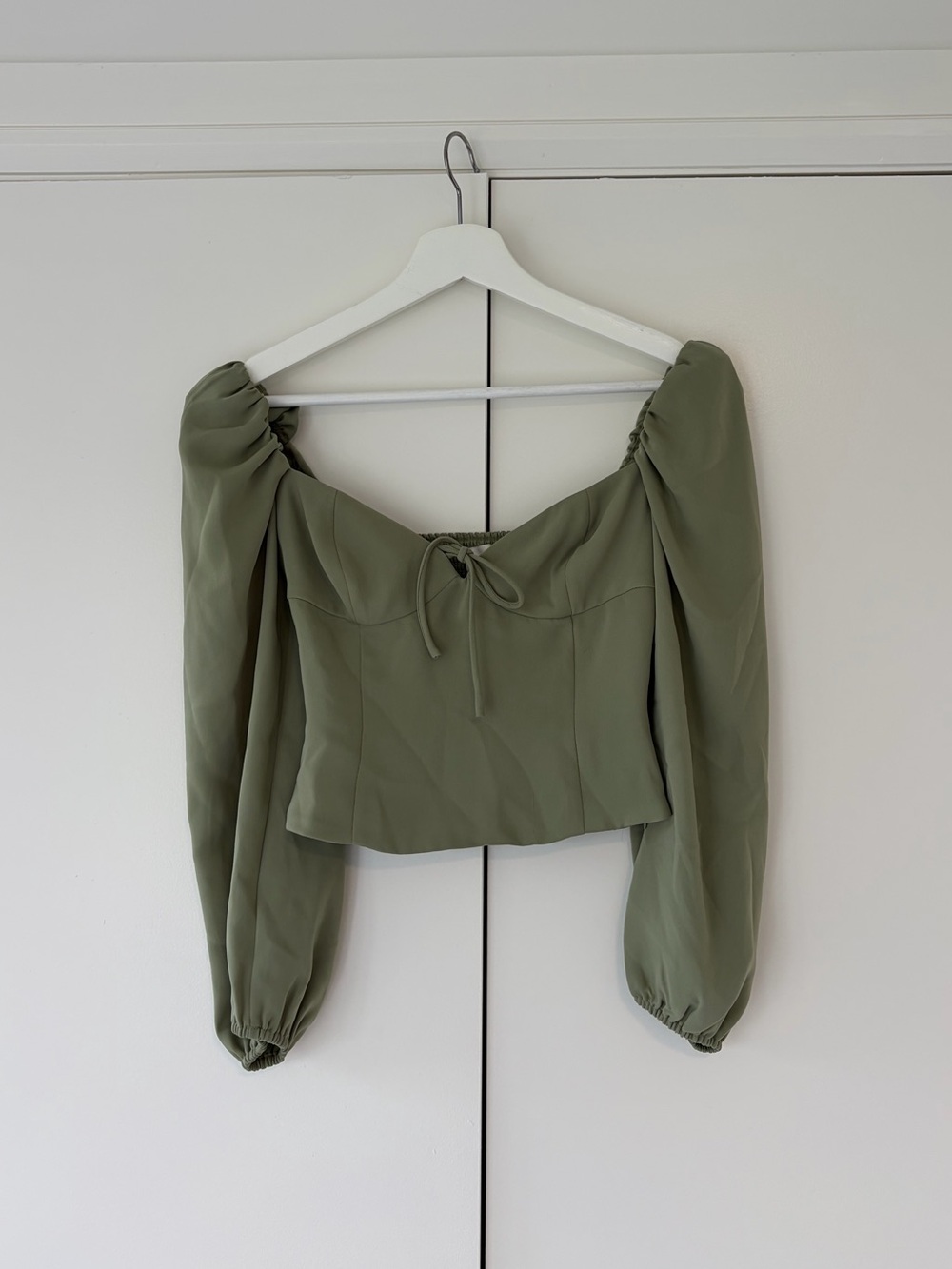 Aritzia Wilfred Longsleeve Novella Blouse